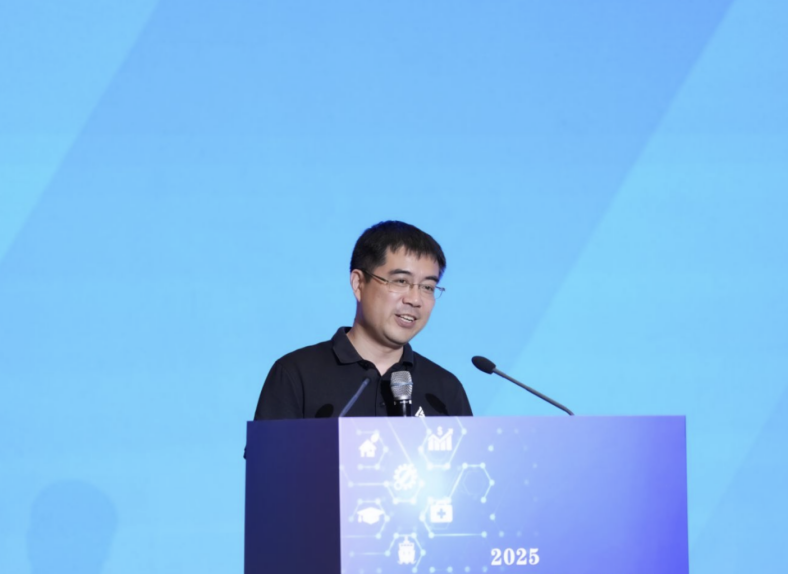 上海信创产业大会 | ZStack发表主题演讲共绘信创发展新蓝图